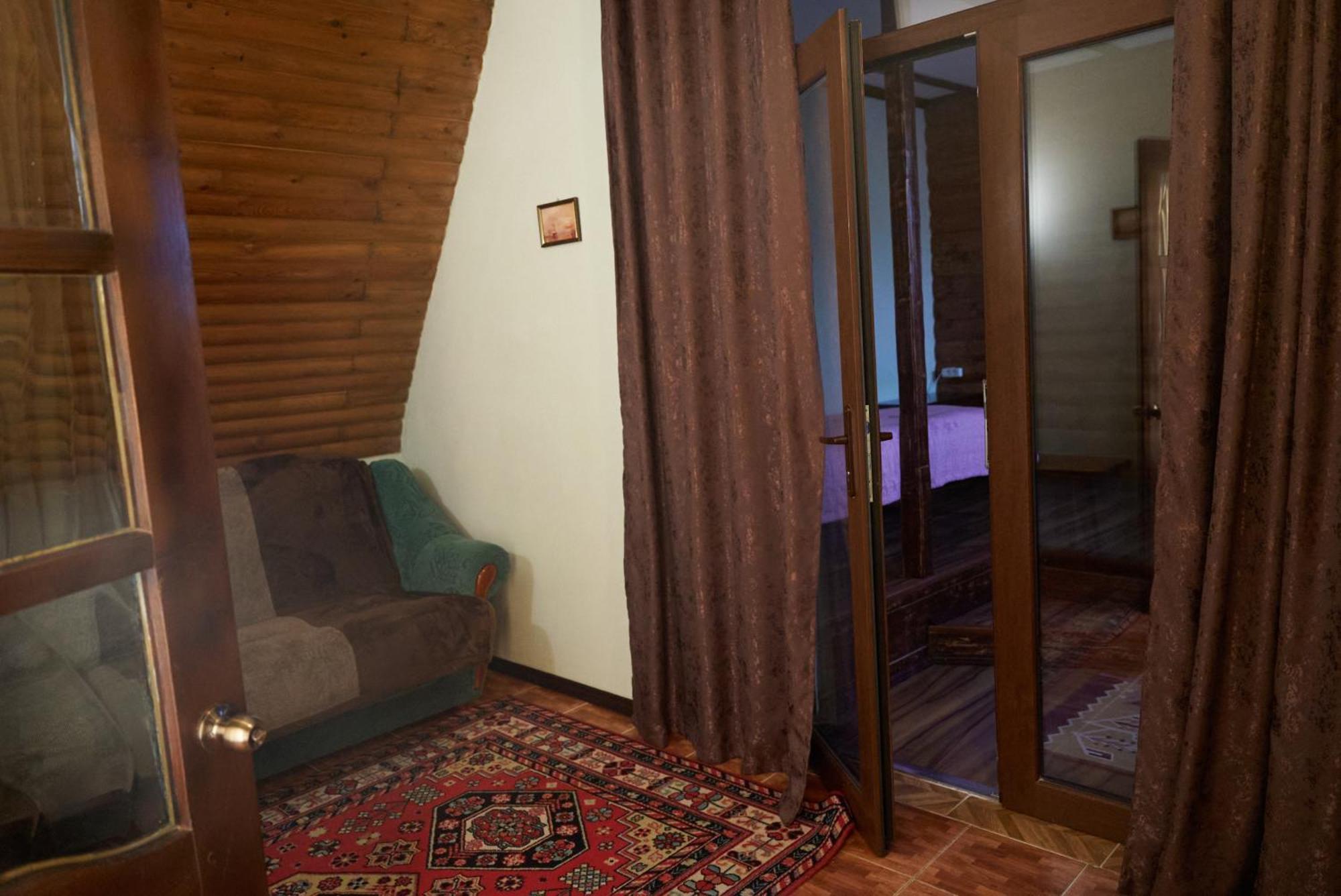 Argo Guest House Karakol Extérieur photo