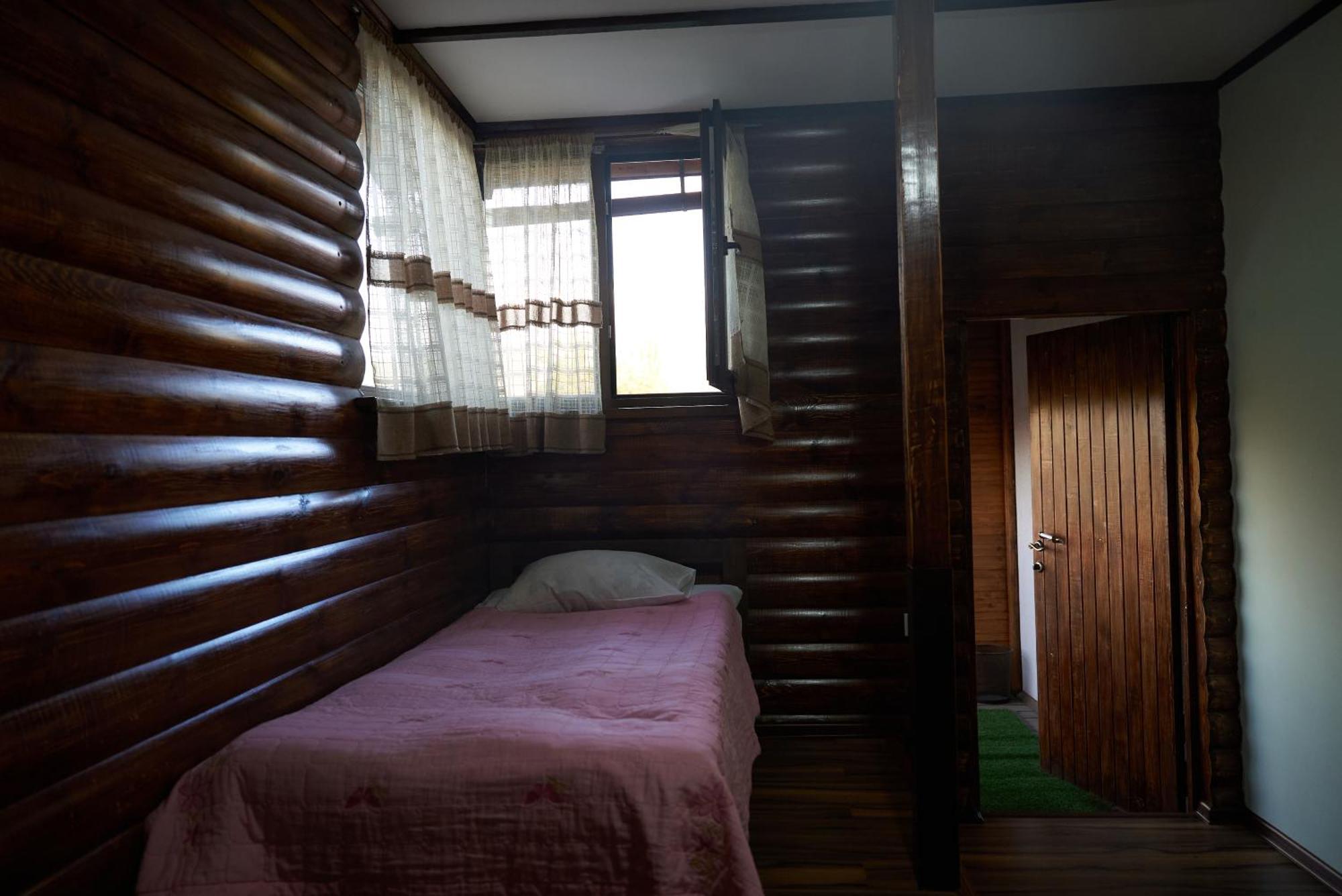 Argo Guest House Karakol Extérieur photo