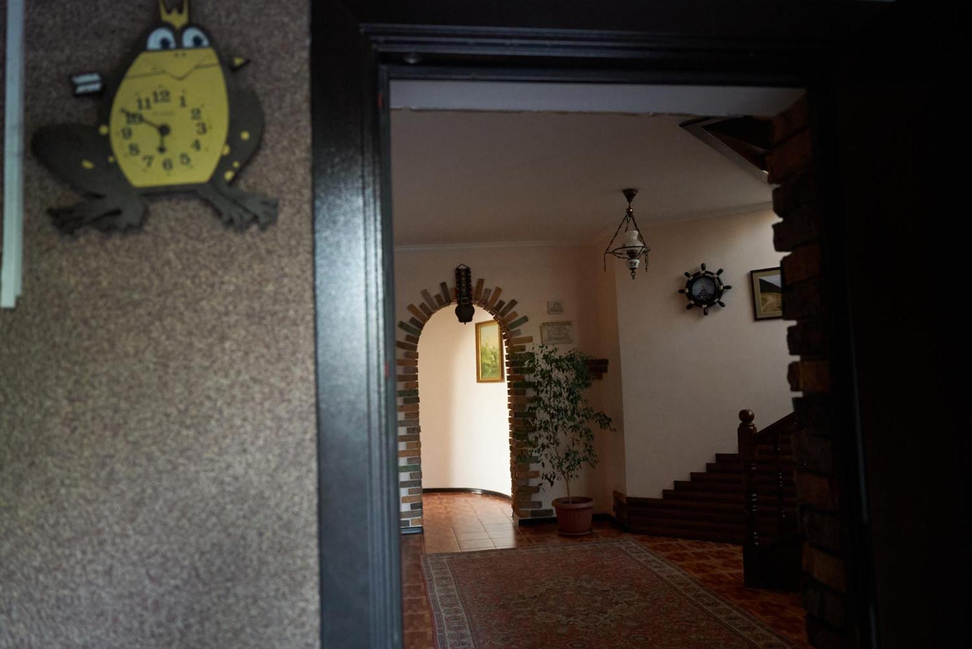 Argo Guest House Karakol Extérieur photo
