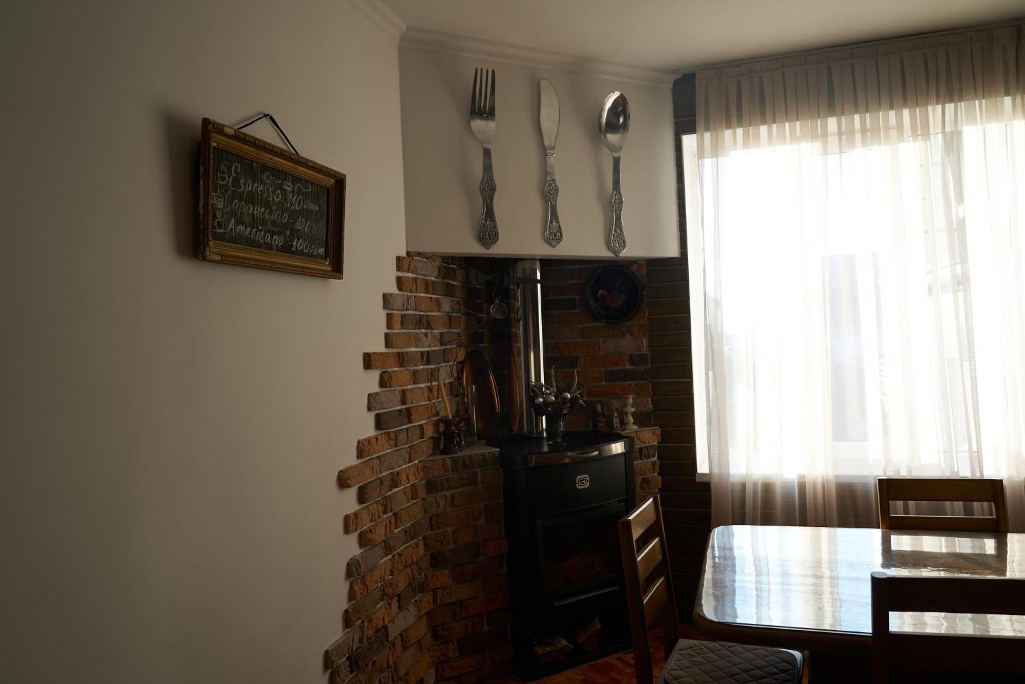 Argo Guest House Karakol Extérieur photo